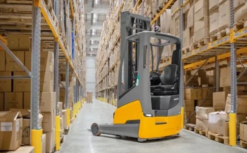 Jungheinrich world premiere of the ETV 216i: The world’s first reach truck with built-in lithium-ion