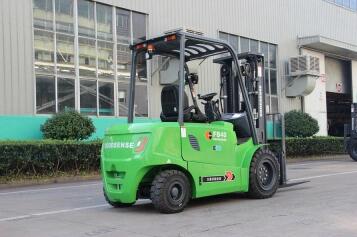 Goodsense 4 Ton 4 Wheel Electric Forklift