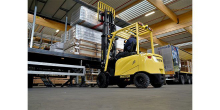 New 3 and 4 wheel electric forklifts from Hyster