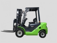 UN Li-ion forklift for outdoor & indoor: the most flexible forklift in the industry