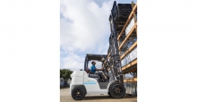 Mitsubishi Logisnext Americas Group launches new UniCarriers® Forklift Mid-Sized Pneumatics IC Truck