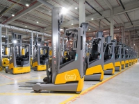 Jungheinrich delivers 100,000th Li-ion truck