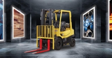 Hyster forklift trucks at POLI-TAPE: achieving loading efficiency