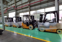 UN V Series Li-ion Forklift Begins Mass Production & Ships Worldwide