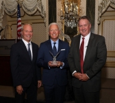 Toyota Material Handling’s former president and CEO honored by ITA with award