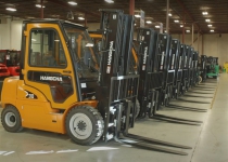 Hangcha secures two large Canadian deals