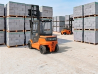 Toyota launches heavy-duty Traigo80 forklifts with power and precision focus