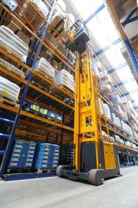 LogiMAT 2012: Jungheinrich presents new Kombi stacker