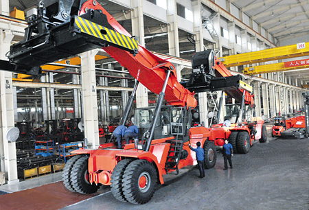 Anhui HELI Container Handlers Exported to South America for the First Time