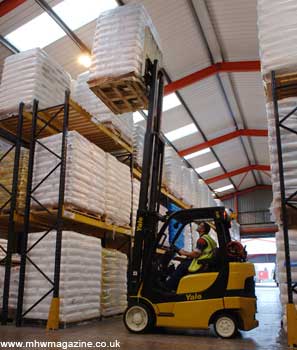 Yale Europe Materials Handling introduces new fork lift truck engine powered cushion tyre into UK