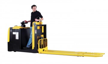 Order picker offers choice of fixed or raised platform