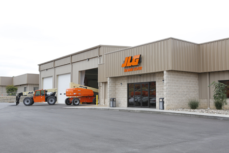 JLG opens new customer training center, proving grounds