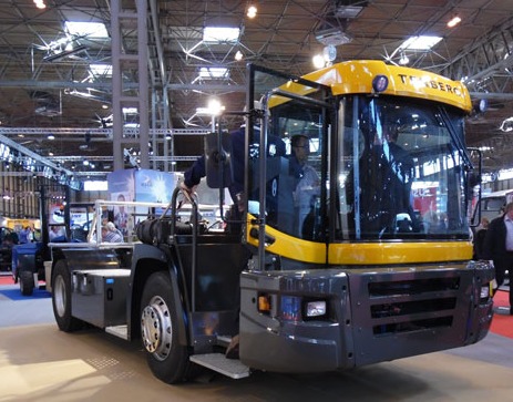 Terberg DTS unveils DT183LE, the next generation specialist distribution tractor at CV Show 2015
