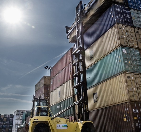 Stacks more from new Hyster empty container handler
