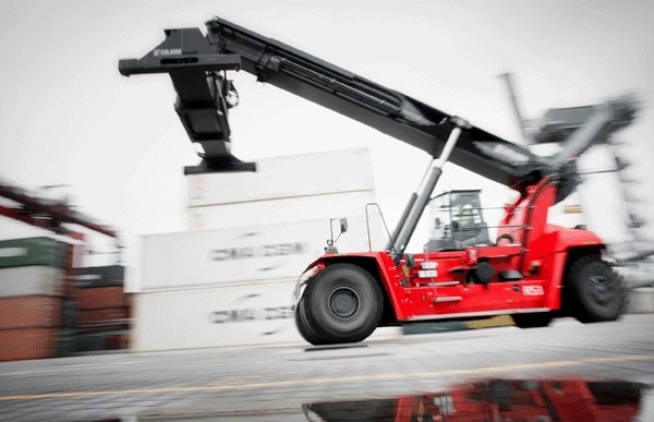 Kalmar unveils K-Motion solution for reachstackers: All the power, 40% less fuel