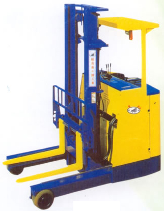 Dark Ox 1.5T Electric Reach Stacker SCE-1535