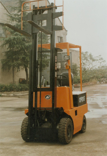 Ld 1.8T Electric Counter Balanced Truck CPD18