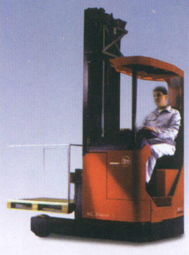 BT 1.6T Reach Stacker RR B1-3/RR E1-3