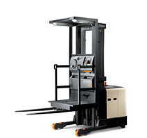 Crown SP 3410 Model 3000 Pounds Electric Order Picker SP 3410 Model