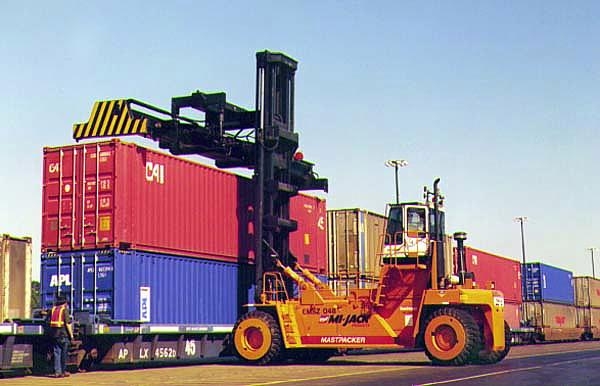 Mi-Jack Diesel Container Handler Counter Balanced Forklift-Empty MJ 450 H3 and H4 MastPacker_ForkliftNet.com