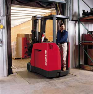 Raymond 3000-5000 Pounds Stand-on Counter Balanced Truck Stand-on Counterbalanced Lift Trucks