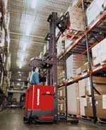 Raymond R30TT 3000 Pounds Stand-on Reach Truck R30TT