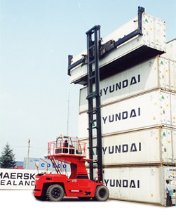 Dalian Five-layer Diesel Container Handler Counter Balanced Forklift-Empty FD210_ForkliftNet.com