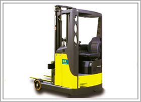 Komatsu 1.4T Side Drive Reach Truck FM 14