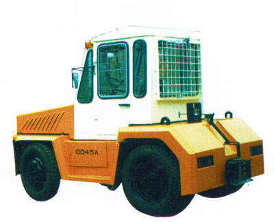 Dalian 4.5T Diesel Tractor QD45A _ForkliftNet.com