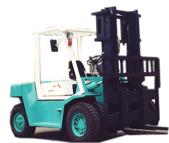 Dalian 5T Diesel Counter Balanced Truck CPCD50FA_ForkliftNet.com