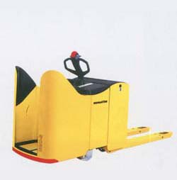 Komatsu Stand-on Electric Pallet Truck EGU-S