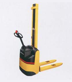 Komatsu Pedestrian Electric Pallet Truck EGV 