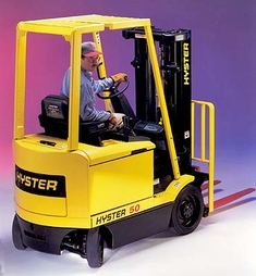 Hyster 2400-6500 Pounds Four Wheel Electric Counter Balanced Truck E40-65XM