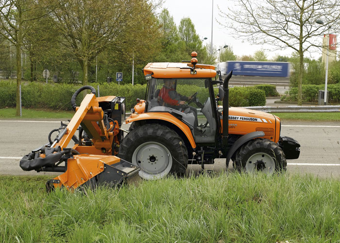 Massey Ferguson Diesel Tractor MF6400Municipai