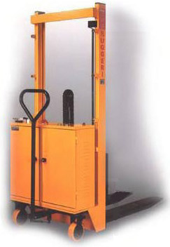 Alberto Ruggeri Pedestrian Semi-electric Stacker