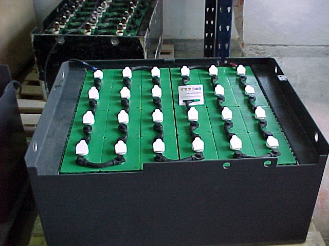 叉车蓄电池 DIN；BS。