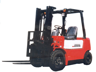 2.5TON GASOLINE FORKLIFT TRUCK,MECHANICAL TRANSMISSION CPCD25