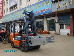 Fuyang Xinghua 3T Diesel Forklift CPC30(with Clamp)