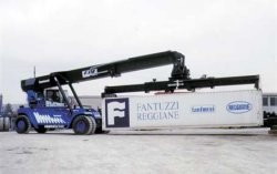 Fantuzzi CS 45kl Diesel Container Reach-Stacker CS 45kl