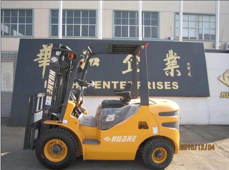 2.5T diesel forklift with ISUZU engine HH25Z-W1-D