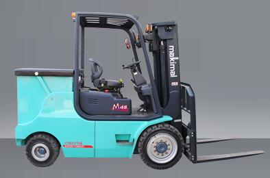 4-5T Four-Wheel Battery Forklift