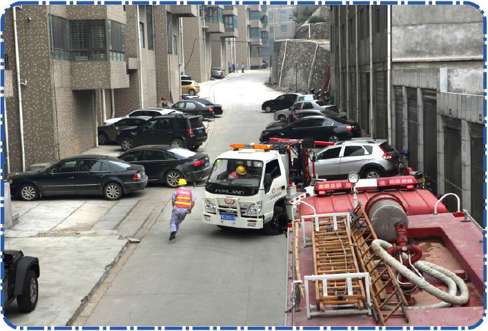 The multifunctional vehicle-mounted forklift Obstacle clearing & rescue model_ForkliftNet.com