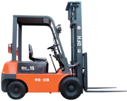 Yituo 1.5T Diesel Counter Balanced Forklift CPC15
