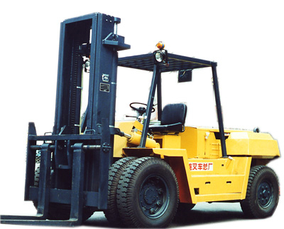 Dalian 10T Diesel Forklift CPCD100_ForkliftNet.com