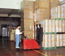 Soosung 1T Stand-on Reach Truck SWC_ForkliftNet.com